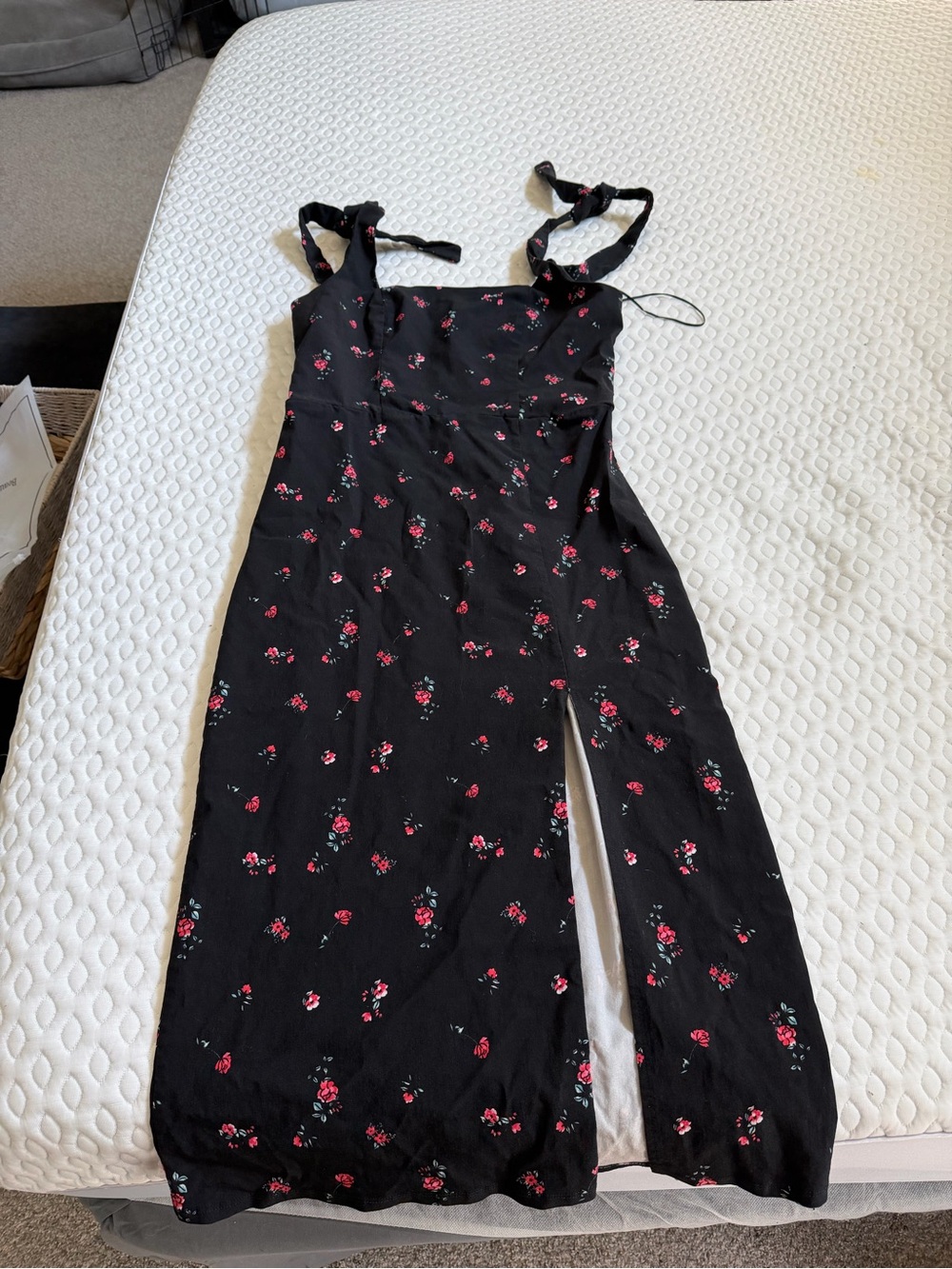 Francesca’s tie shoulder dress with red flowers